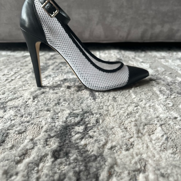 BCBGeneration White Mesh Pumps with Black Detailing (Size 7.5) - Picture 7 of 7